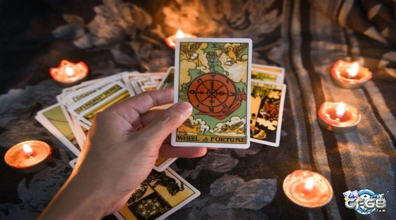 Cách bói tình yêu bằng bài tarot chính xác nhất 2023